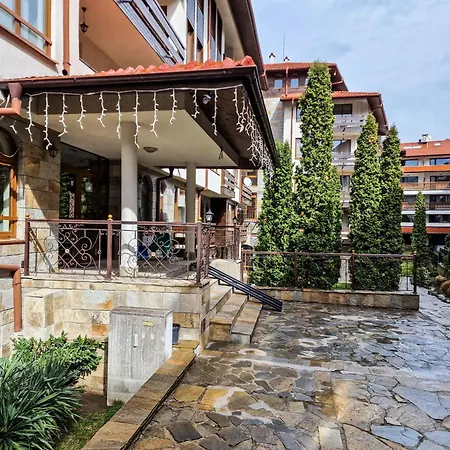 Апартаменти Cedar 2 Bedroom By Flat Mаnager