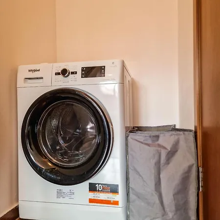 Апартаменти Cedar 2 Bedroom By Flat Mаnager Бансько